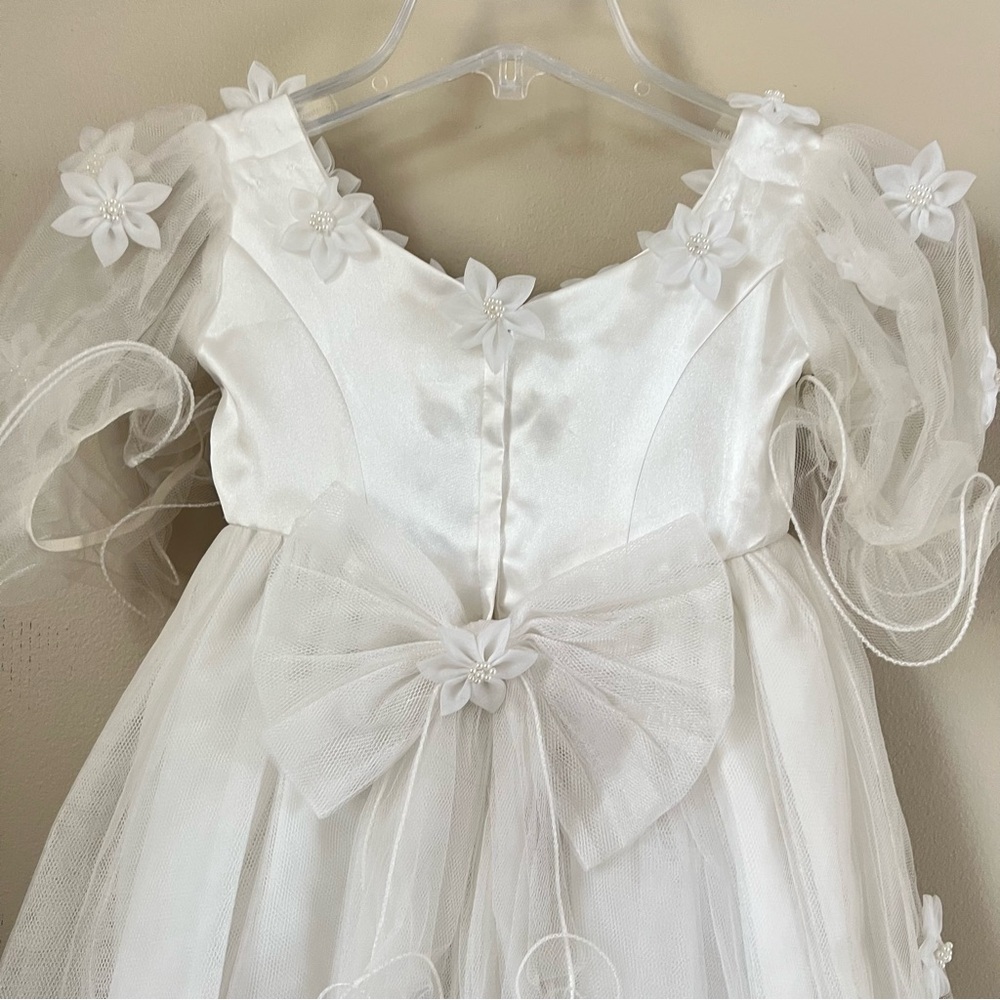 Eden Bridals White Flower Girl Dress with Puff Sleeves Balletcore Size 3 - Picture 9 of 16